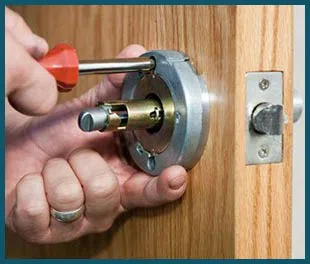 Brookline Locksmith Service Brookline, MA 617-826-6165javascript:void(0)